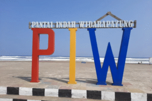 Saatnya liburan ke Pantai Indah Widarapayung
