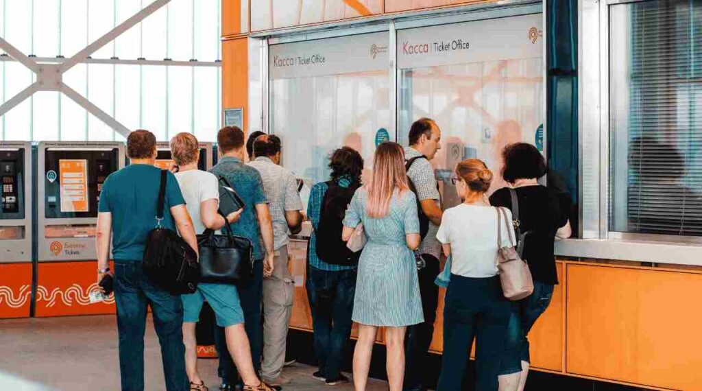 Budaya Antri di Indonesia yang Masih Perlu Banyak Perbaikan