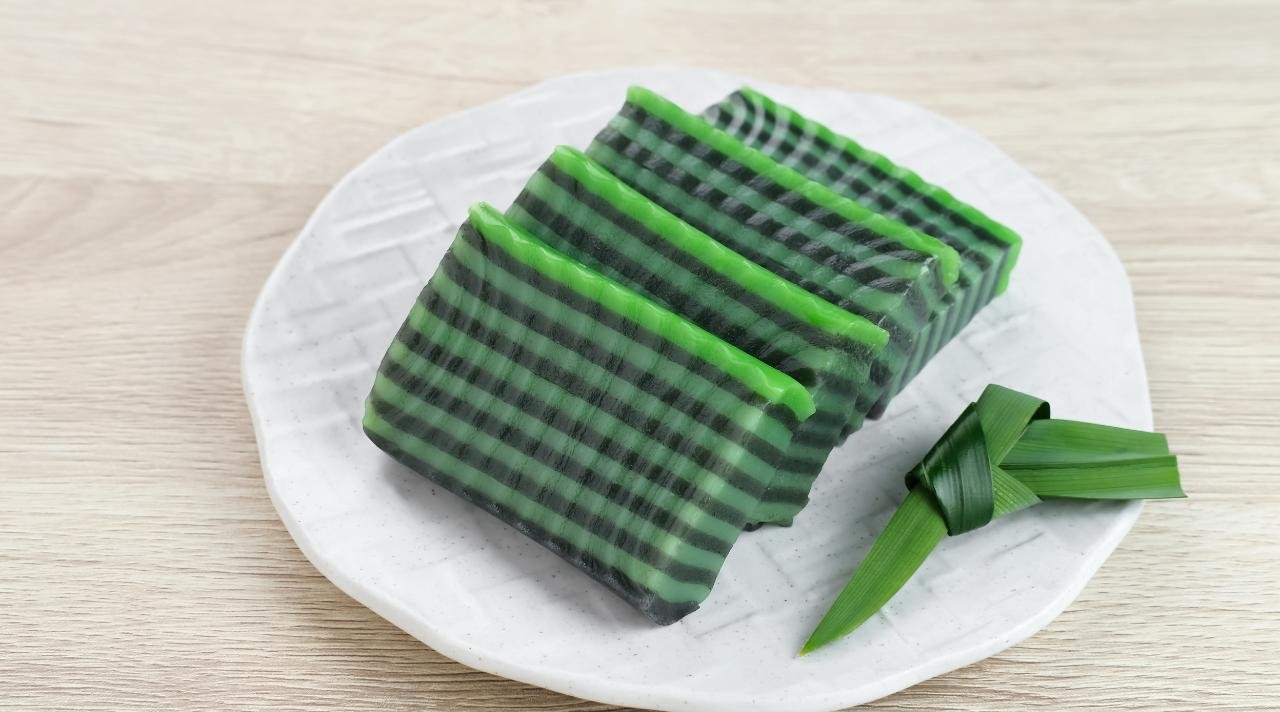 Kenikmatan Kue Lapis yang Tak Pernah Lekang oleh Waktu