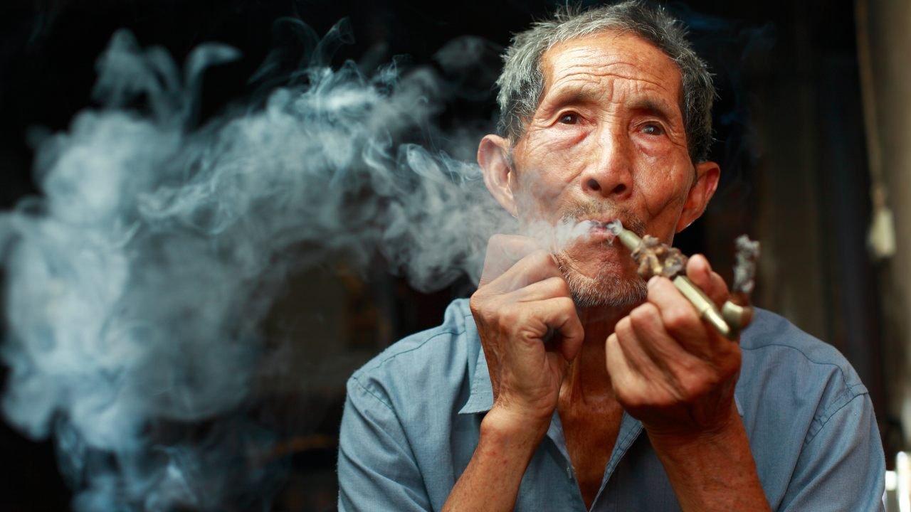 Cara Berhenti Merokok, Bisa Nggak Sih