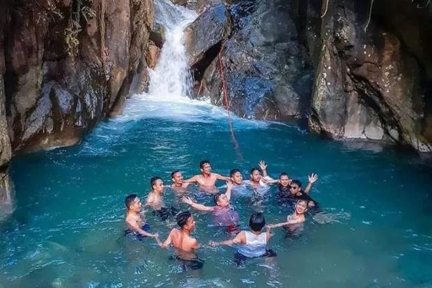 Keindahan Curug Leuwi Hejo untuk traveling
