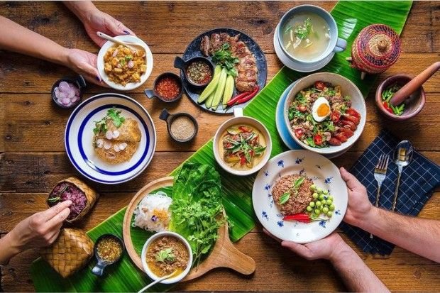 ragam makanan tradisional indonesia dari berbagai daerah dengan cita rasa khas nusantara