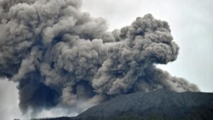 Dampak Abu Vulkanik bagi Kesehatan dan Lingkungan