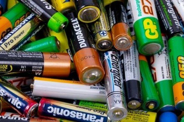 Batu baterai sebagai sumber energi untuk perangkat elektronik sehari-hari