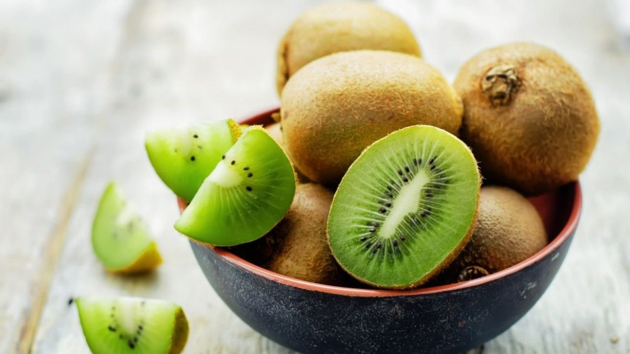 Manfaat buah kiwi dan kandungan nutrisi yang menarik