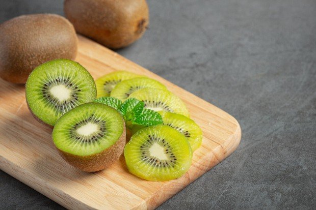 Manfaat buah kiwi untuk mendukung daya tahan tubuh